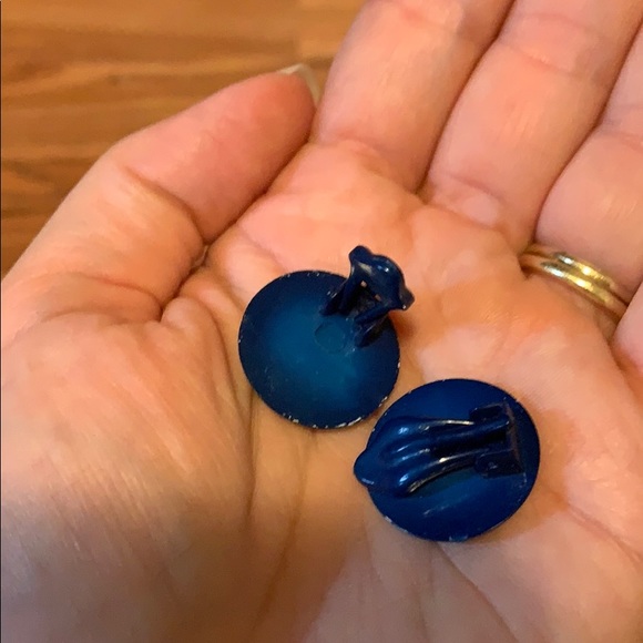 Vintage 80’s Clip-On Earrings - Picture 2 of 2